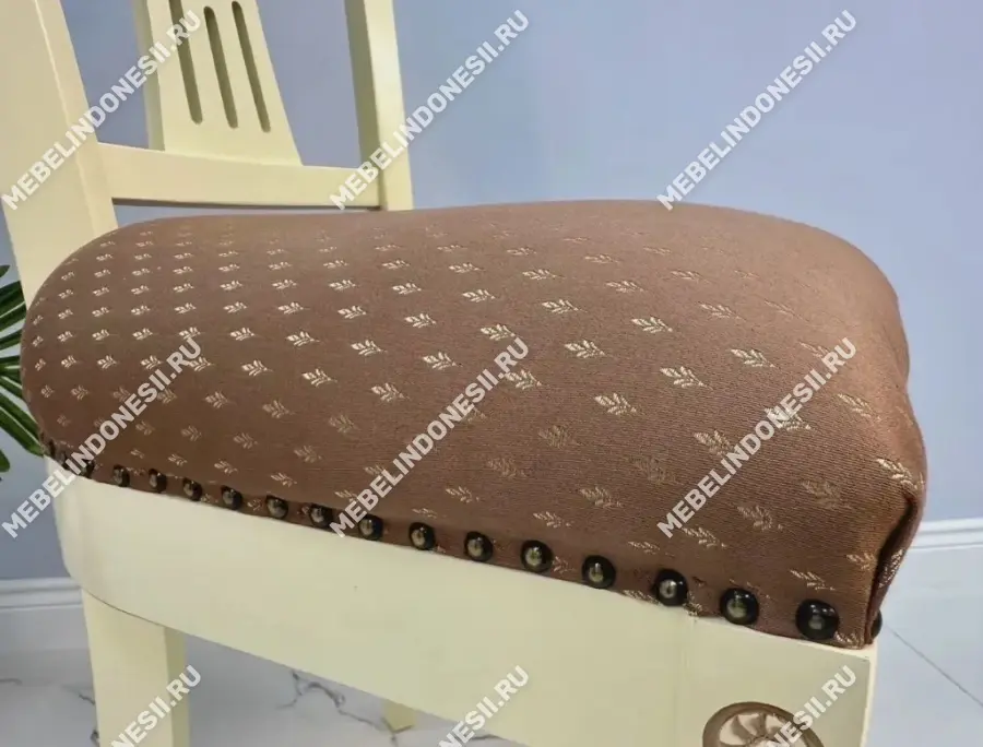 Стул "Венеция" Слоновая кость 712  купить в интернет магазине Мебель из массива. Звоните +7 495 961-63-63 Стулья из массива дерева
